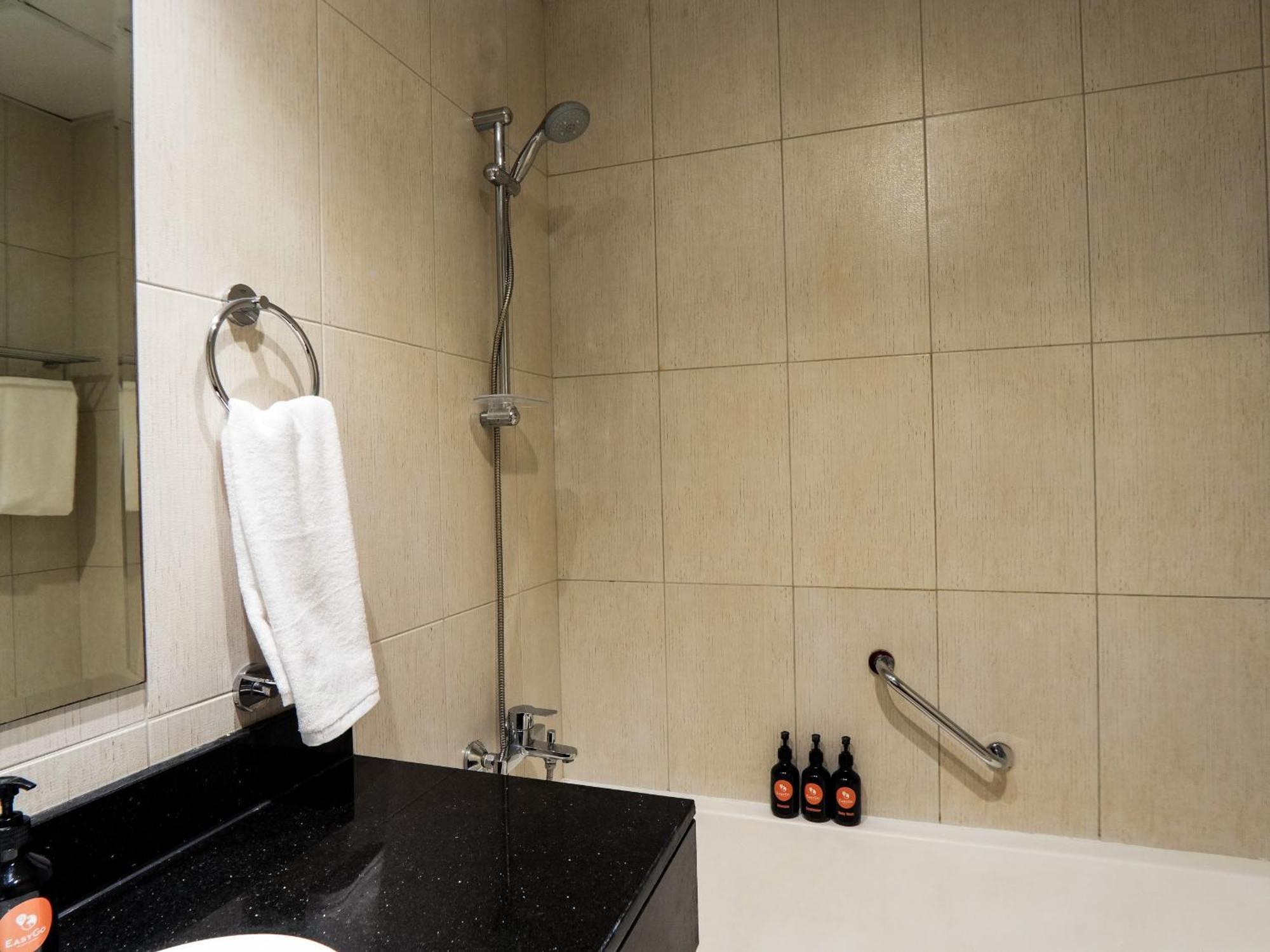 Easygo - Cozy Stu In Damac Ghalia Jvc Apartment Dubai